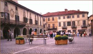 Via Frichieri, Via Monte di...